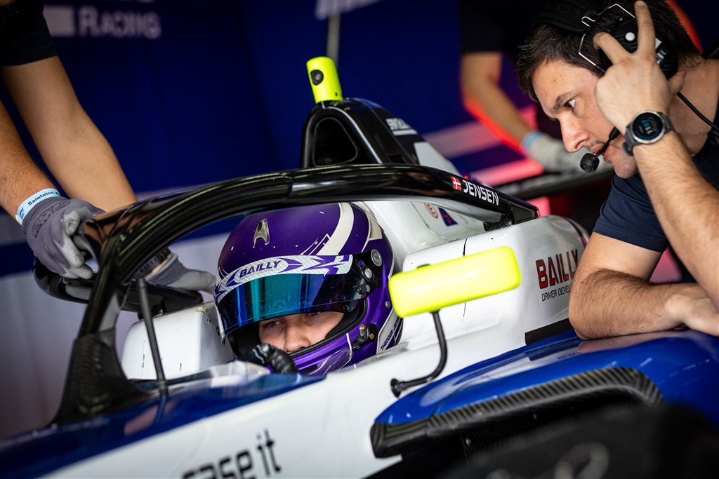 Det gik ikke i Theodor Jensens retning på Jerez
(Foto: Fotocar13)